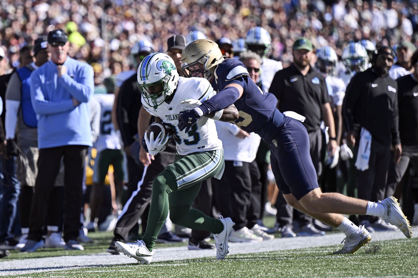 No. 25 Tulane routs Navy 35-0 to clinch a spot in the AAC championship game | iNFOnews.ca No. 25 Tulane routs Navy 35-0 to clinch a spot in the AAC championship game | iNFOnews.ca
