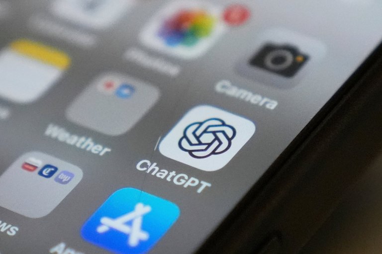 AI chatbots make mistakes with news content nearly half of the time, says study | iNFOnews.ca