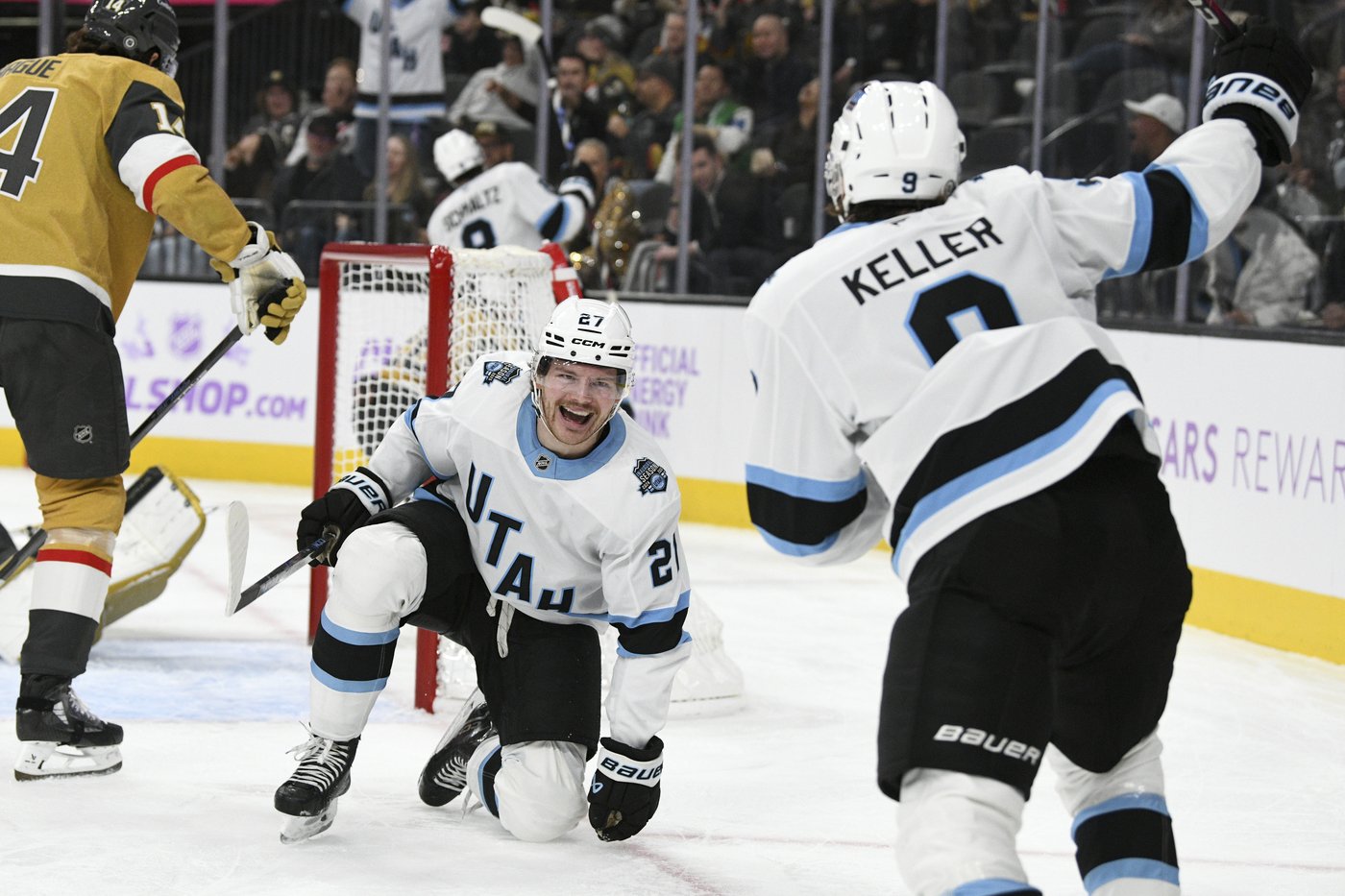 Jaxson Stauber registers first shut out of his career, Utah blanks Golden Knights, 6-0 | iNFOnews.ca