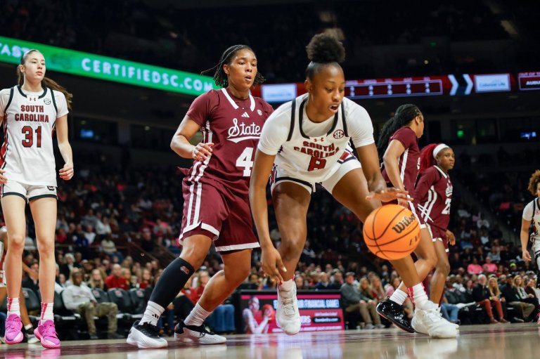 Edwards scores 21, surpasses 1,000 career points in No. 3 South Carolina's 88-45 win over Bulldogs | iNFOnews.ca