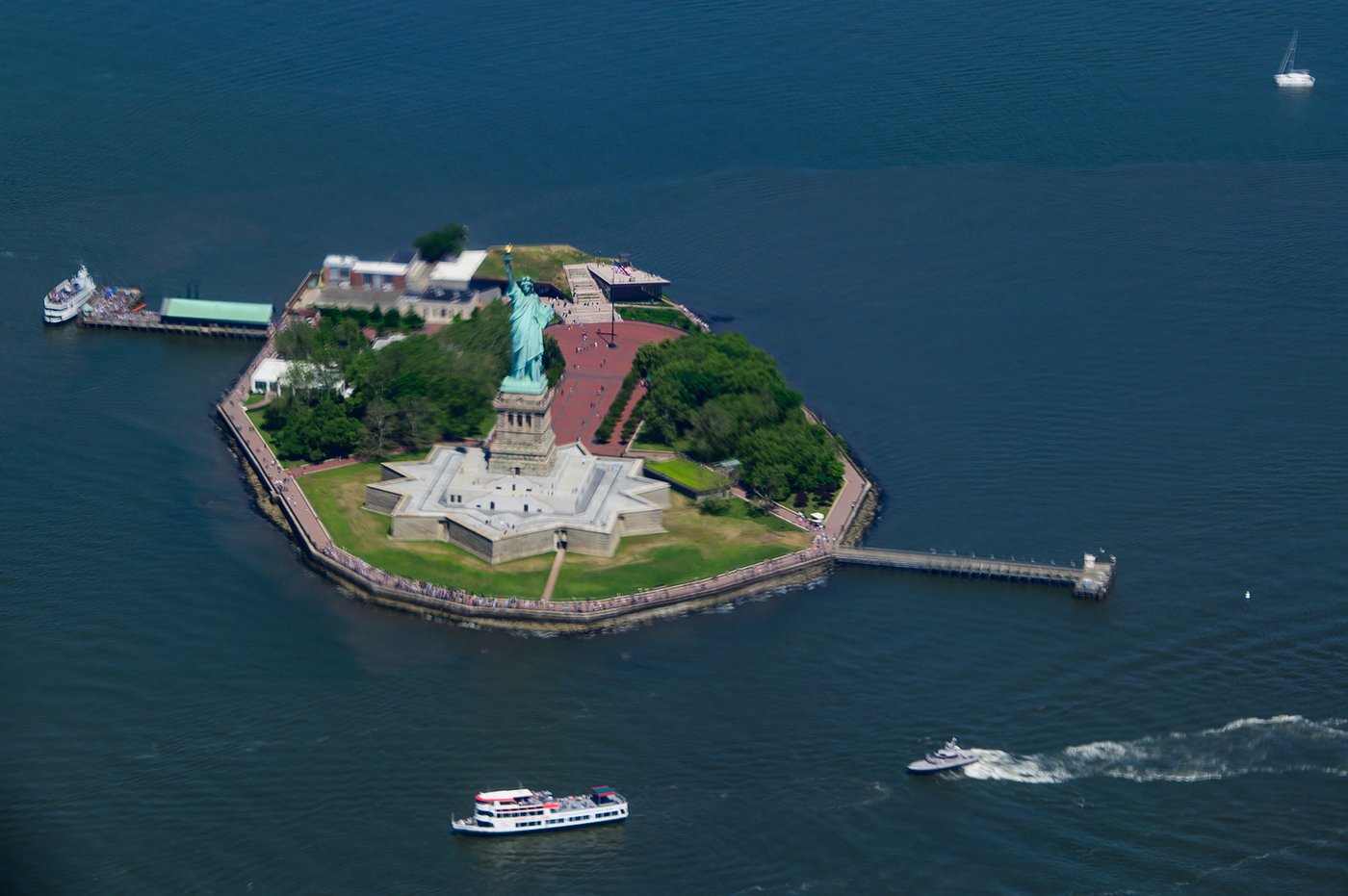 Photos of enduring American symbols across the globe as US turns 250 | iNFOnews.ca