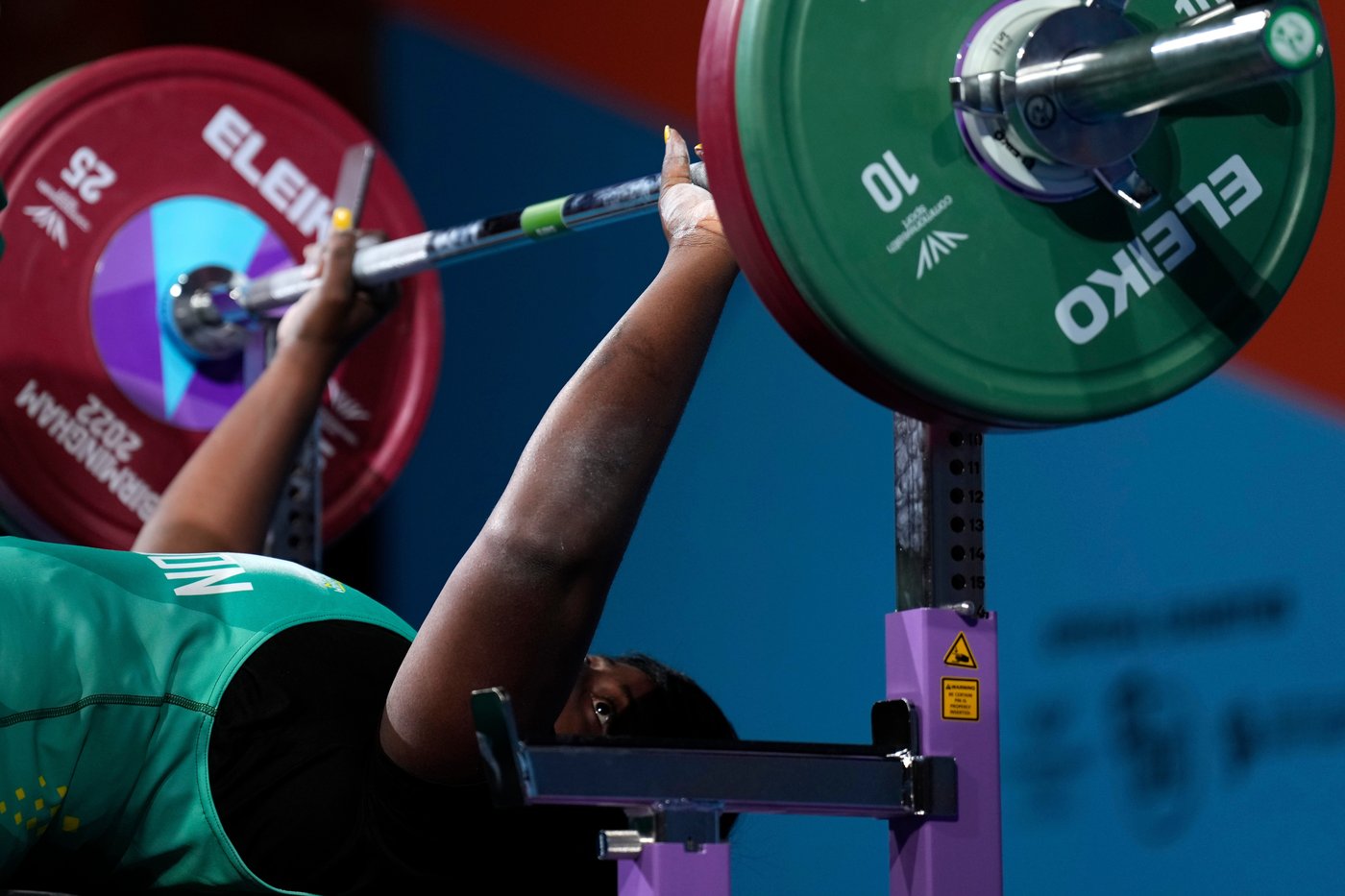 Doctors want more women lifting weights. Experts say welcoming gyms and education would help | iNFOnews.ca Doctors want more women lifting weights. Experts say welcoming gyms and education would help | iNFOnews.ca