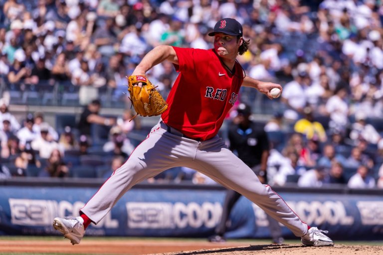 Rafaela starts pivotal relay throw a day after baserunning mishap as Red Sox beat Yankees 6-0 | iNFOnews.ca
