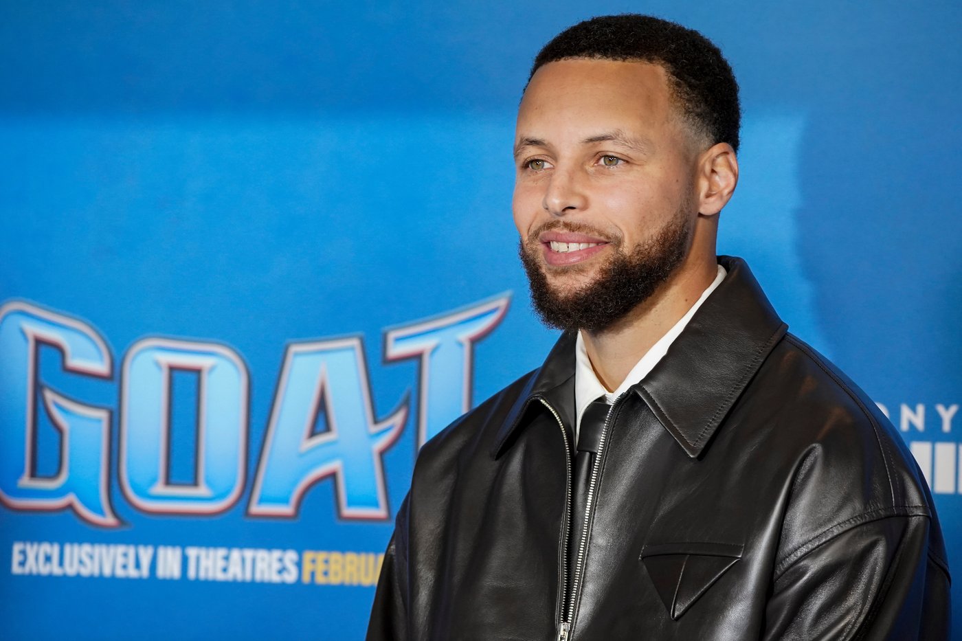Injured Warriors star Stephen Curry to sit out All-Star Game with lingering right knee injury | iNFOnews.ca