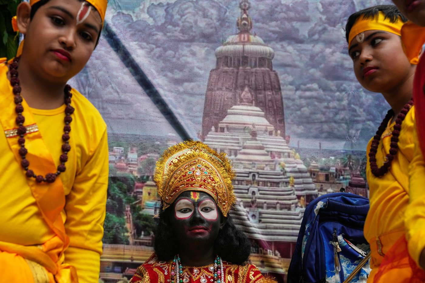 Crowd surge at Hindu festival in India leaves 1 dead and many hospitalized | iNFOnews.ca Crowd surge at Hindu festival in India leaves 1 dead and many hospitalized | iNFOnews.ca