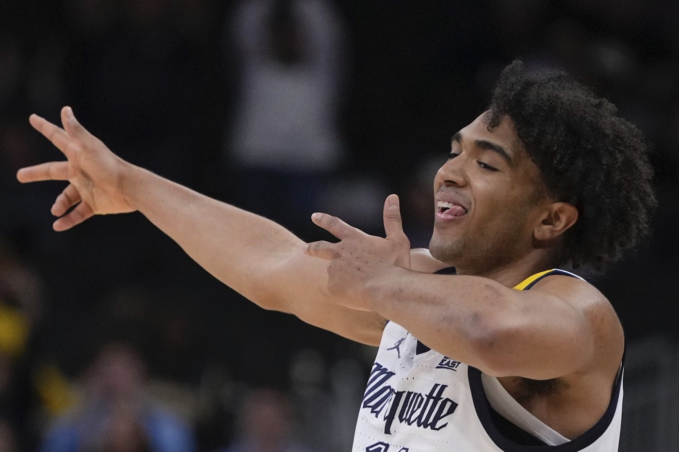 Mitchell scores 17 as No. 15 Marquette outlasts Central Michigan 70-62 | iNFOnews.ca