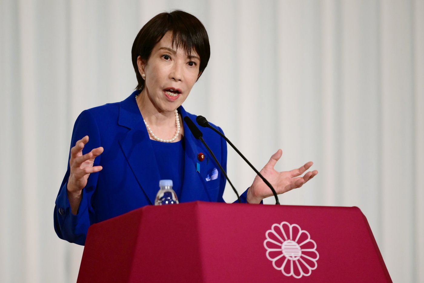 The new leader of Japan's ruling party, poised to be first female prime minister, faces challenges | iNFOnews.ca