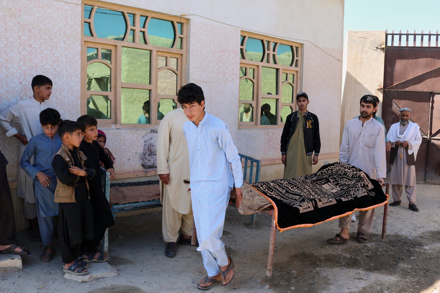 Afghanistan accuses Pakistan of targeting civilians after 6 killed in airstrikes | iNFOnews.ca