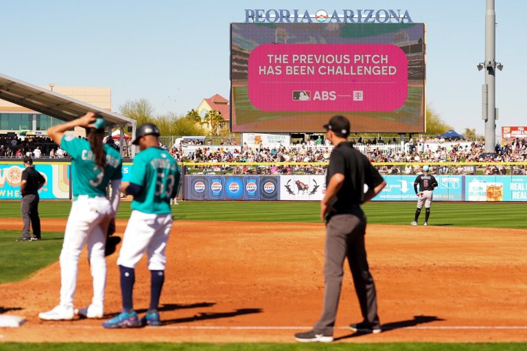 Robot umpires approved for MLB in 2026 as part of challenge system | iNFOnews.ca