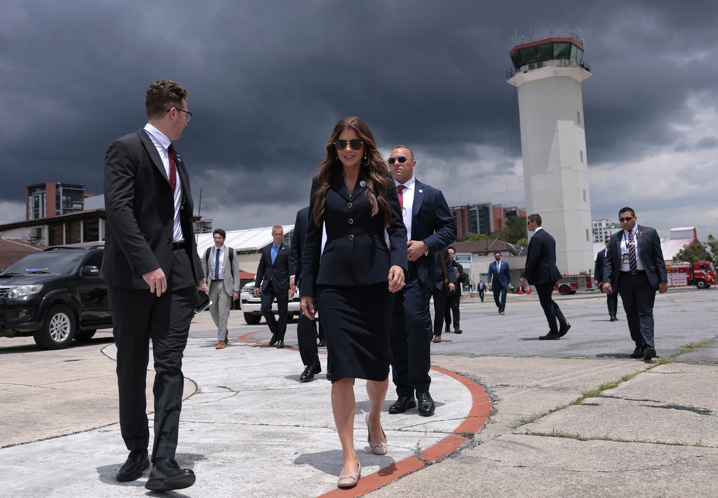 US signs agreements with Guatemala and Honduras to take asylum-seekers, Noem says | iNFOnews.ca