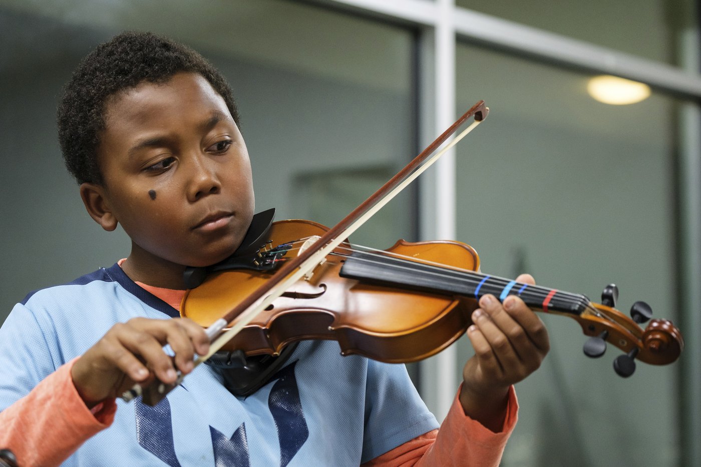 From Bach to Beyonce, why a church orchestra aims to lift up young musicians of color | iNFOnews.ca