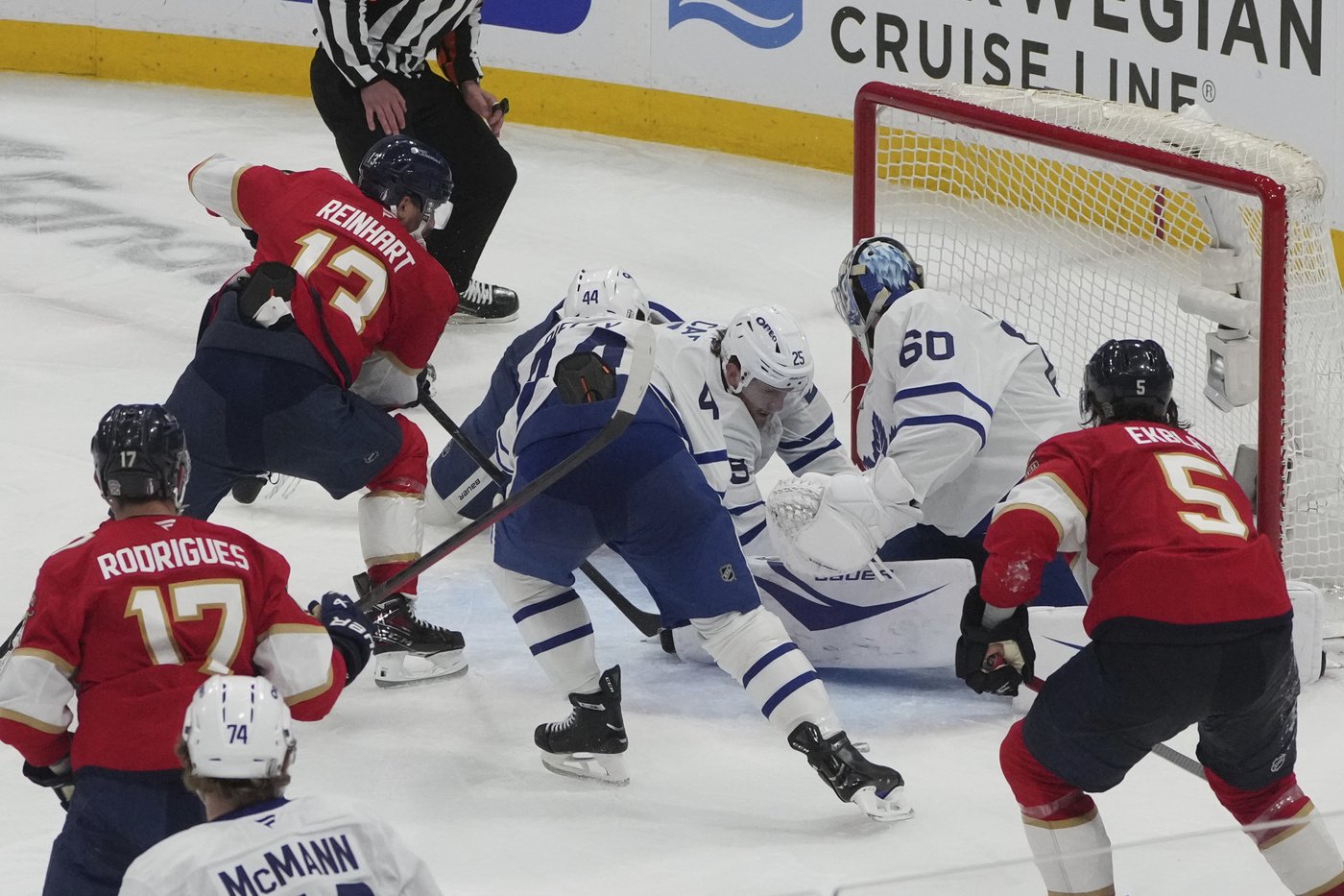Marchand scores in OT, Panthers top Maple Leafs 5-4 to cut series deficit to 2-1 | iNFOnews.ca Marchand scores in OT, Panthers top Maple Leafs 5-4 to cut series deficit to 2-1 | iNFOnews.ca