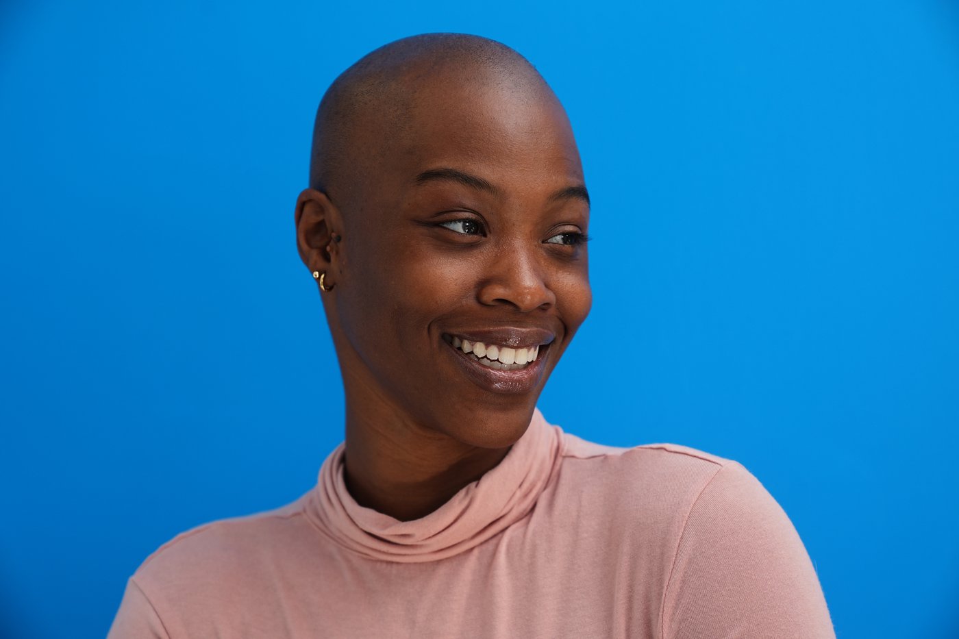 With confidence and support from each other, more women are redefining baldness as beautiful | iNFOnews.ca