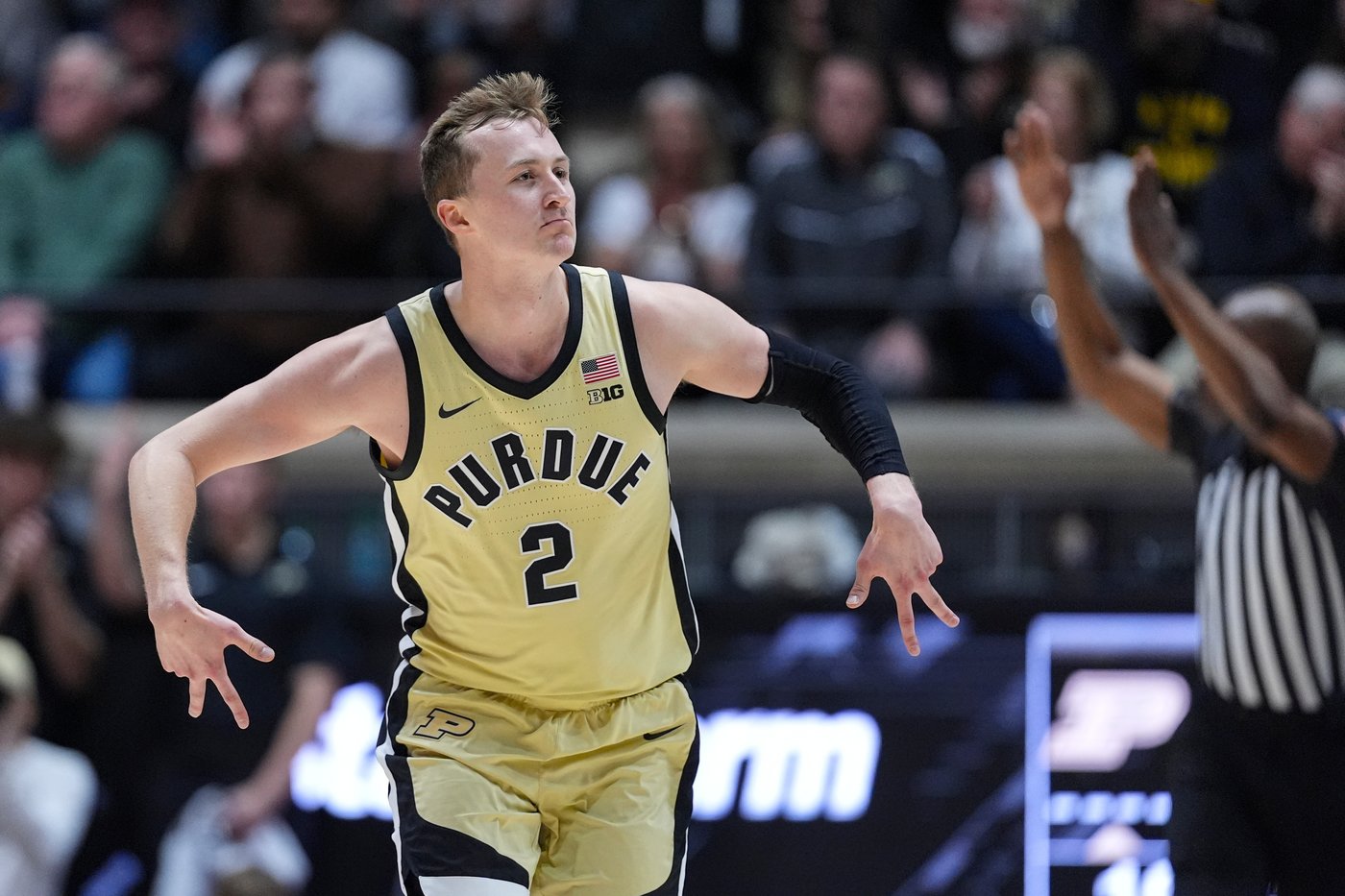 Elliot Cadeau scores 17 and No. 1 Michigan uses strong interior game to beat up No. 7 Purdue 91-80 | iNFOnews.ca Elliot Cadeau scores 17 and No. 1 Michigan uses strong interior game to beat up No. 7 Purdue 91-80 | iNFOnews.ca