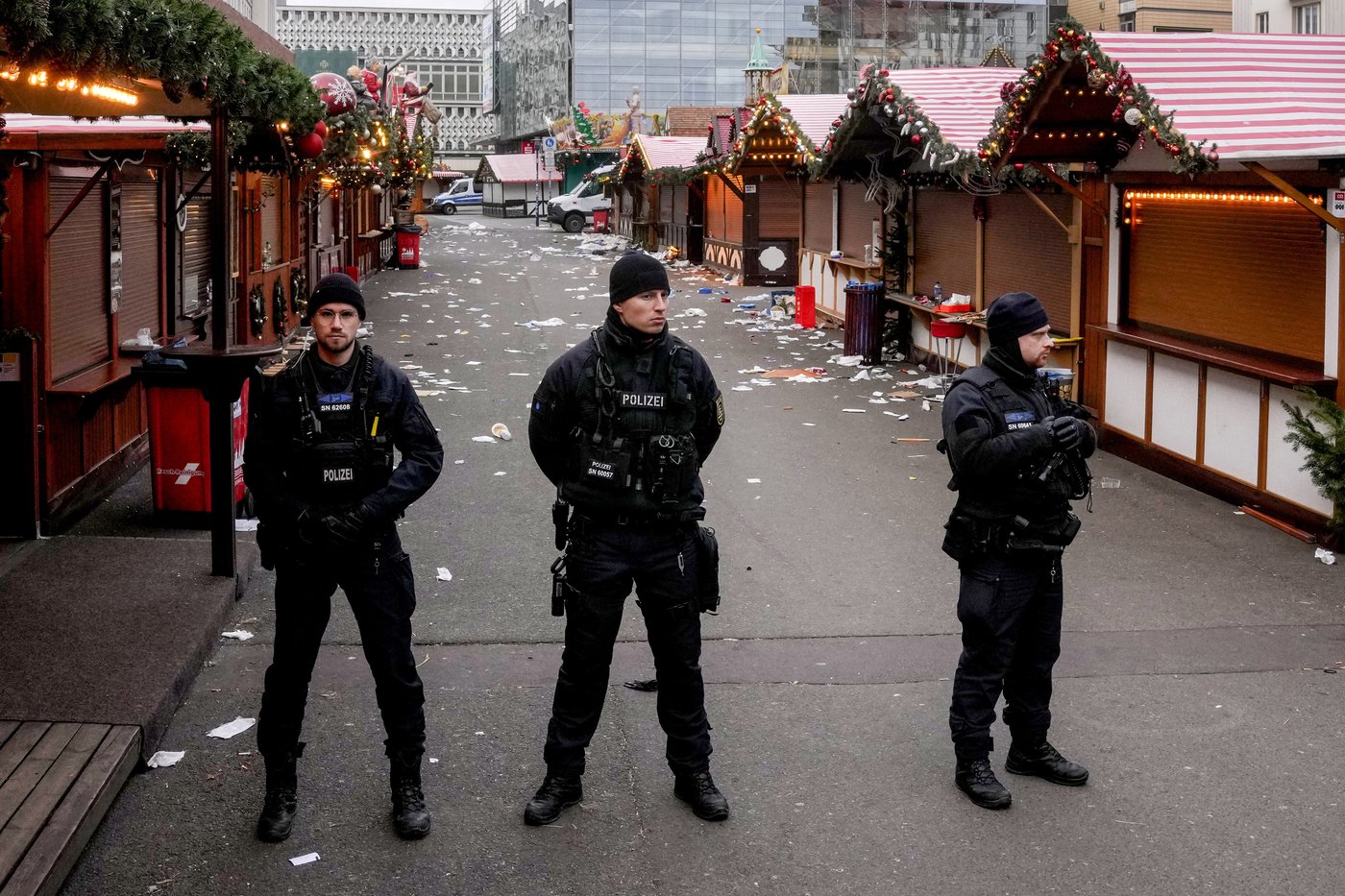 Germans mourn the 5 killed and 200 injured in the apparent attack on a Christmas market | iNFOnews.ca