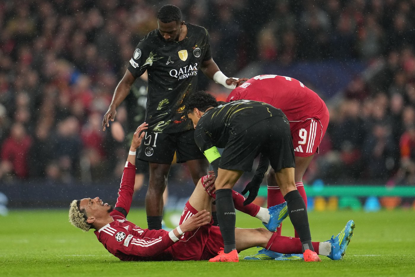 Hugo Ekitike injury looks 'really bad' in potential blow for Liverpool and France | iNFOnews.ca Hugo Ekitike injury looks 'really bad' in potential blow for Liverpool and France | iNFOnews.ca