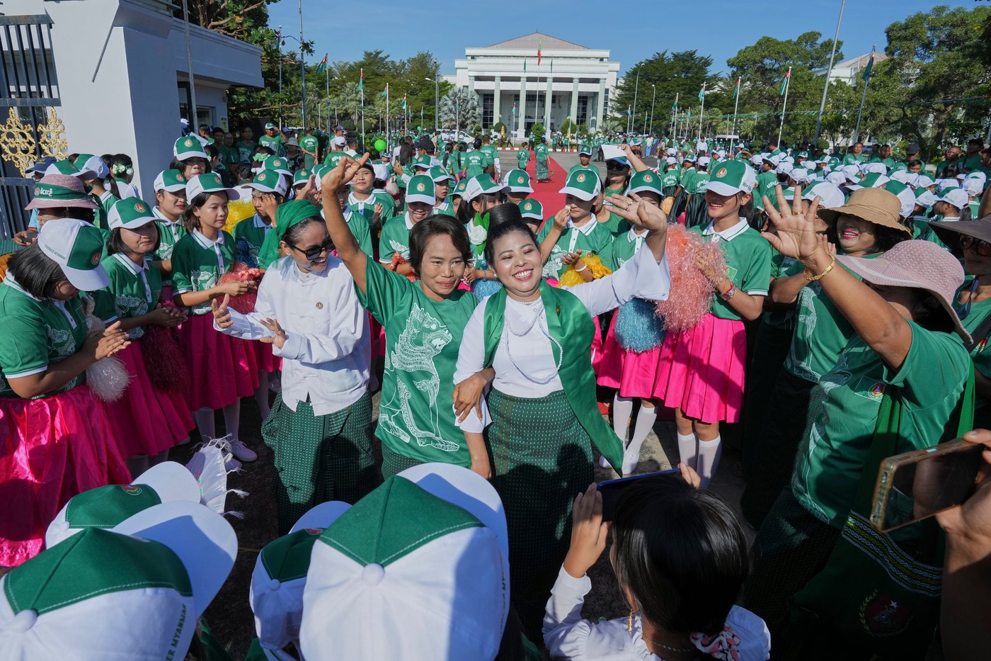 Resistance forces in Myanmar detain a candidate in this month's election, state media report | iNFOnews.ca