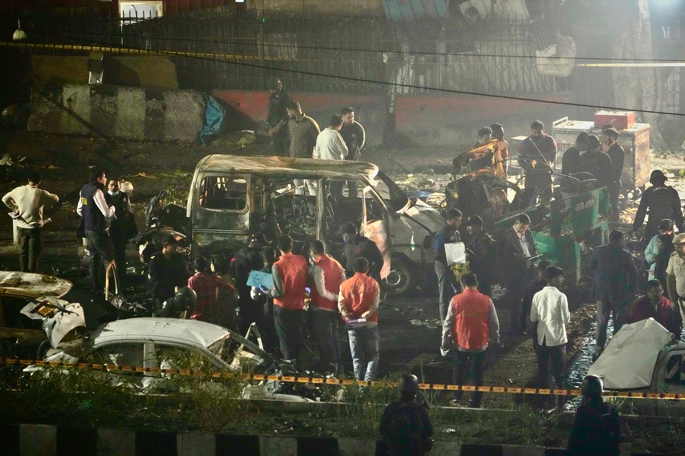 Car blast near New Delhi's historic Red Fort kills at least 8 people, India's police say | iNFOnews.ca