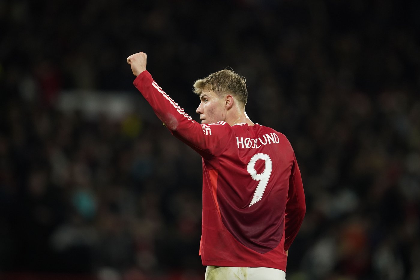 Hojlund scores 2 for Man United to give Amorim winning home debut in Europa League | iNFOnews.ca