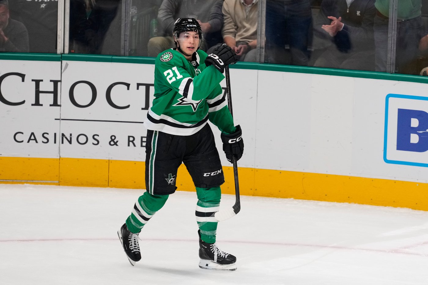 Robertson gets 200th goal, Benn scores 2 and Stars top Blues 5-4 for 6th straight win | iNFOnews.ca Robertson gets 200th goal, Benn scores 2 and Stars top Blues 5-4 for 6th straight win | iNFOnews.ca