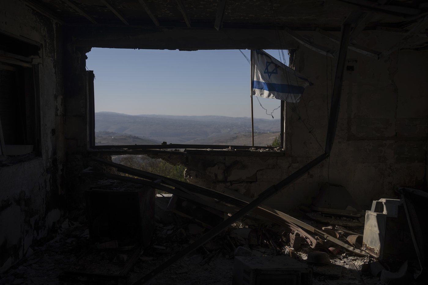 Israeli strikes kill 11 in Lebanon after fire exchanges with Hezbollah that test ceasefire’s limits | iNFOnews.ca Israeli strikes kill 11 in Lebanon after fire exchanges with Hezbollah that test ceasefire’s limits | iNFOnews.ca