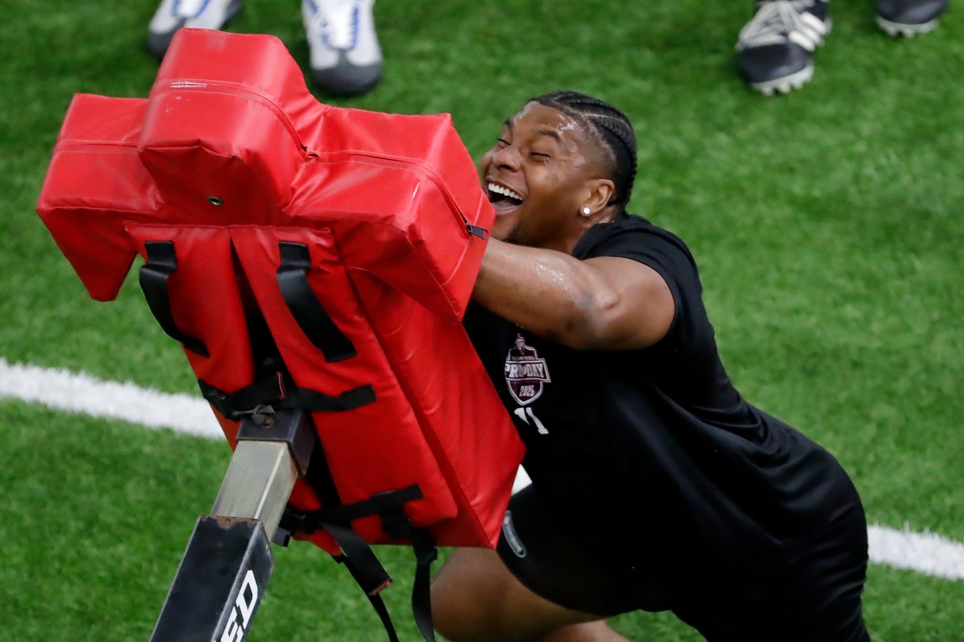 Finally on the clock, Broncos draft Texas A&M defensive lineman Tyler Onyedim in Round 3 | iNFOnews.ca