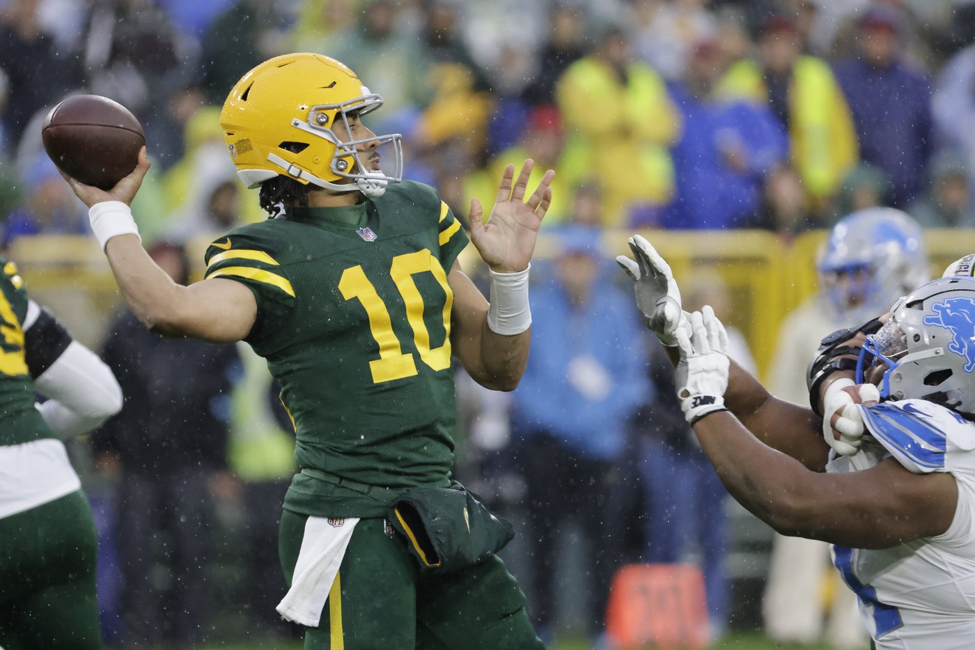 Packers QB Jordan Love plays through groin injury against Lions but throws critical pick-6 | iNFOnews.ca Packers QB Jordan Love plays through groin injury against Lions but throws critical pick-6 | iNFOnews.ca