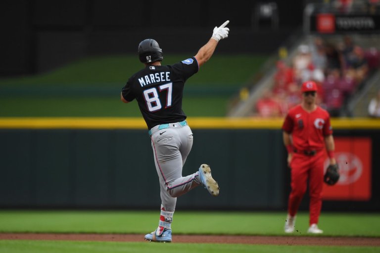 Marsee and Mack homer in the Marlins' 8-4 victory over the Reds | iNFOnews.ca