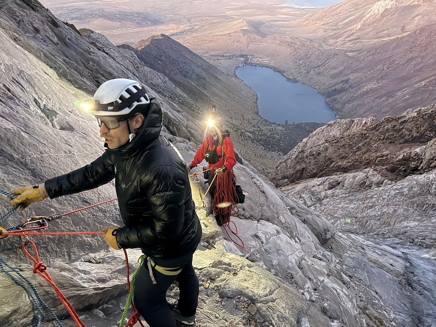 Volunteers rescue climber stranded on small ledge in California's Sierra Nevada | iNFOnews.ca Volunteers rescue climber stranded on small ledge in California's Sierra Nevada | iNFOnews.ca