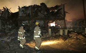 Texas-native and country music legend Willie Nelson sends prayer tweet after deadly blast | iNFOnews.ca CP22972520
