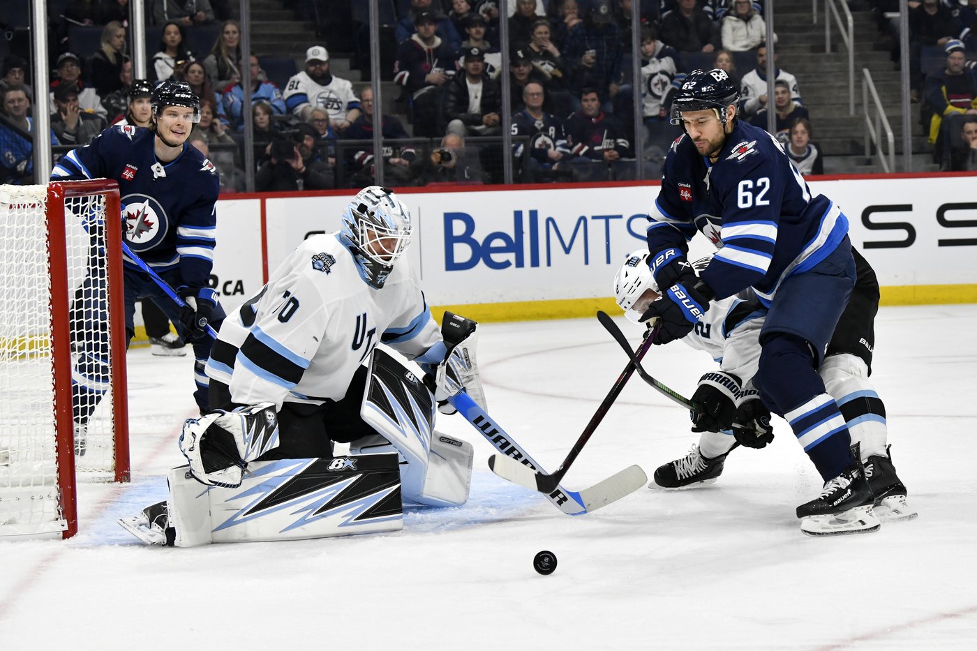 Niederreiter scores twice in 900th career game as Jets beat Utah 3-0 | iNFOnews.ca