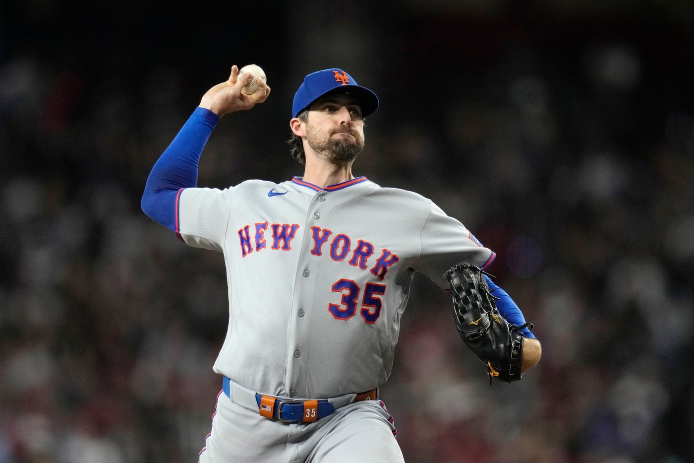 Mets pitcher Clay Holmes sidelined indefinitely with broken leg after getting hit by line drive | iNFOnews.ca