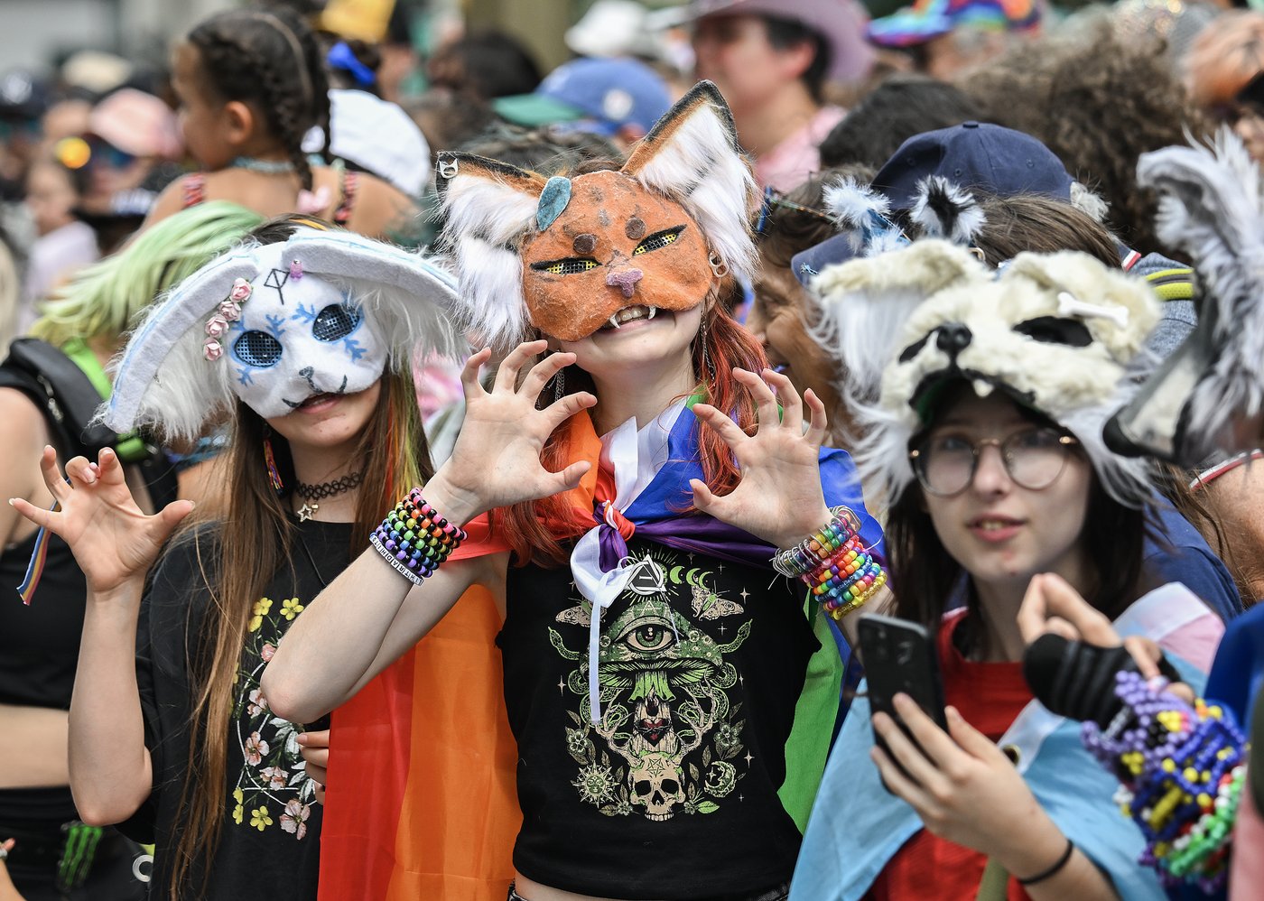 Montreal LGBTQ+ community sees competing Pride parades | iNFOnews.ca Montreal LGBTQ+ community sees competing Pride parades | iNFOnews.ca