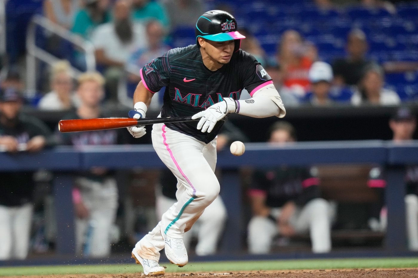 Caissie homers, doubles and singles to lead Marlins to 4-3 win over Giants | iNFOnews.ca