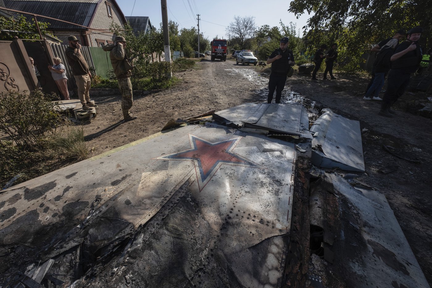 Ukraine downs a Russian warplane and Russia claims gains in the east | iNFOnews.ca