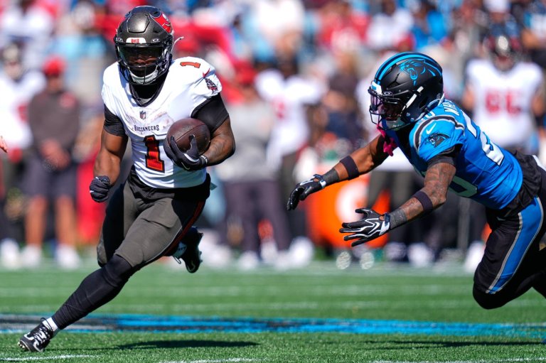 Bucky Irving runs for 2 TDs and Bucs force 4 turnovers in 43-13 rout of Panthers | iNFOnews.ca