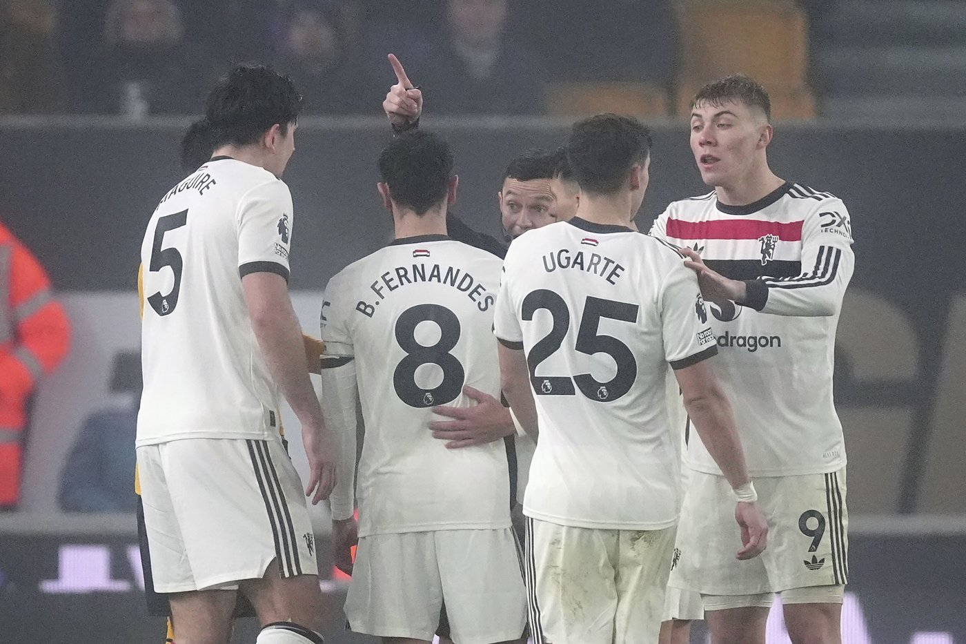 Haaland penalty failure and Fernandes red card pile on woes for City and United in Premier League | iNFOnews.ca