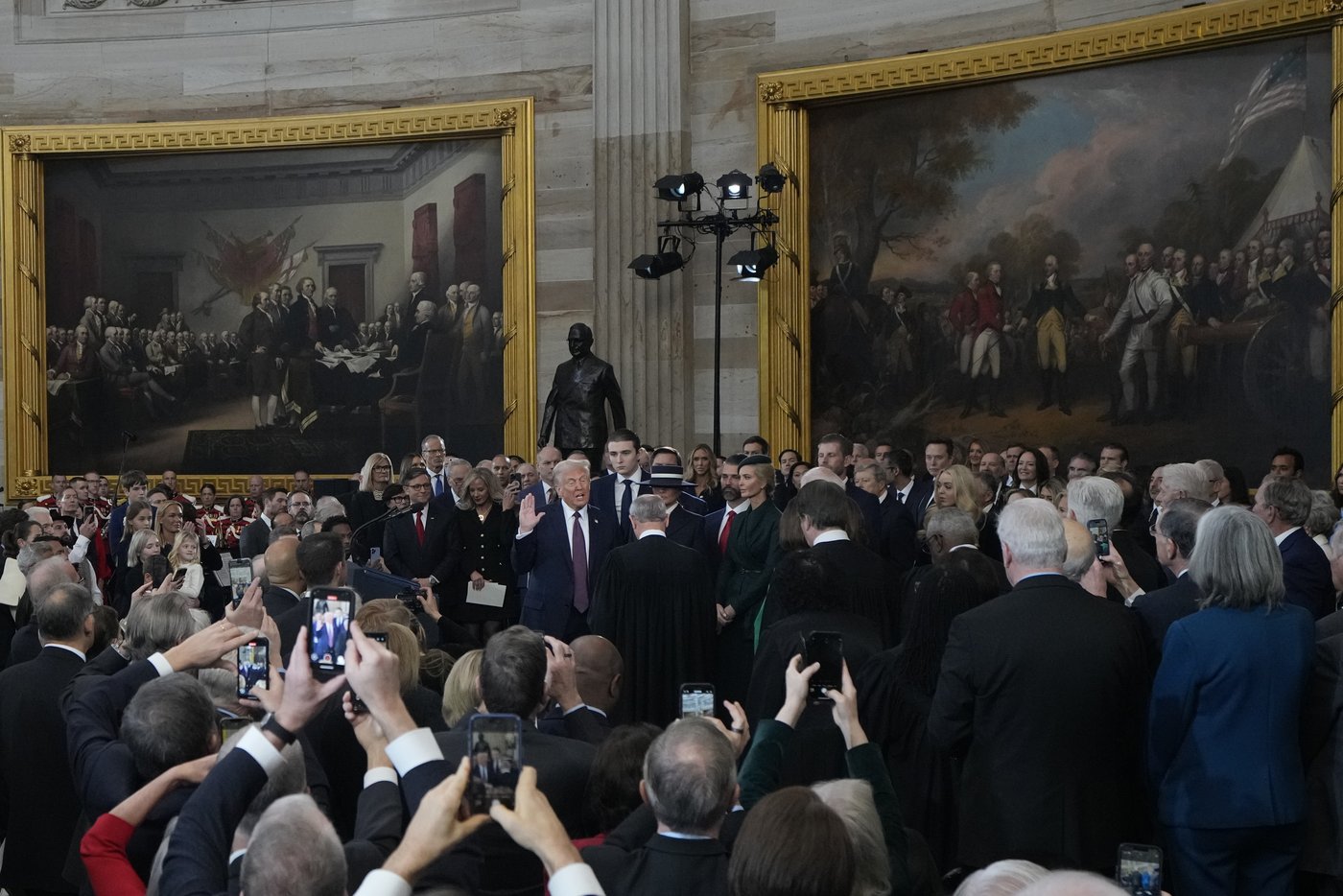 PHOTO COLLECTION: Trump Inauguration Swearing In | iNFOnews.ca