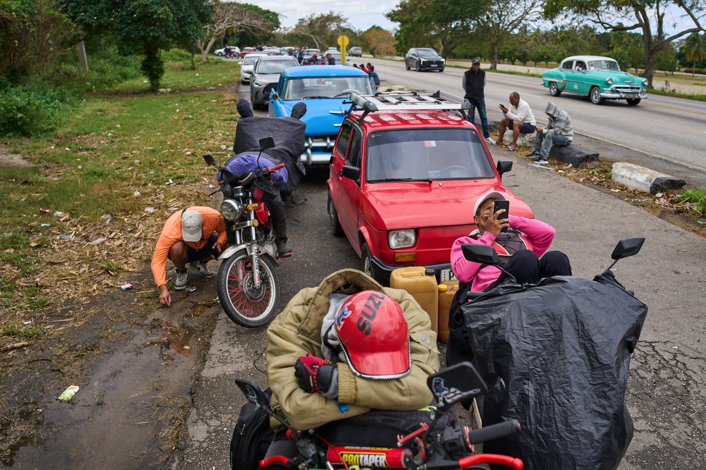 Photos of Cubans getting by without power as outages persist and tensions with US escalate | iNFOnews.ca