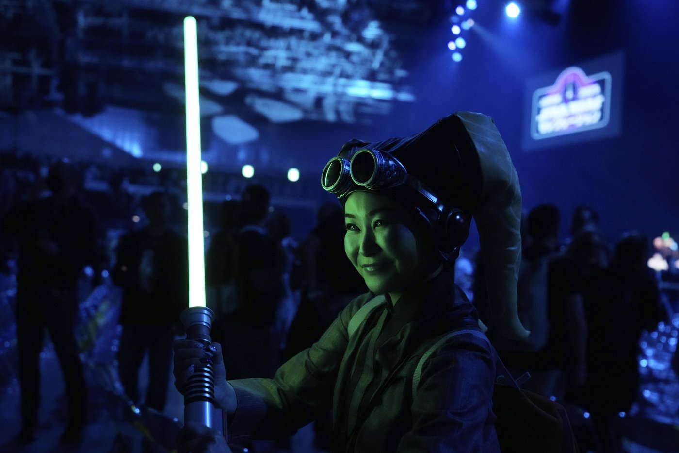 'Star Wars' fans wave lightsabers as an upcoming film gets announced in Japan | iNFOnews.ca 'Star Wars' fans wave lightsabers as an upcoming film gets announced in Japan | iNFOnews.ca