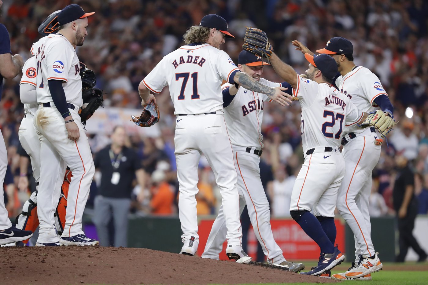 Astros overcome terrible start to clinch 4th straight AL West title | iNFOnews.ca Astros overcome terrible start to clinch 4th straight AL West title | iNFOnews.ca