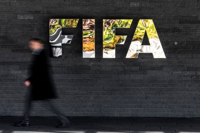 At showdown FIFA meeting, Infantino apologizes for World Cup furor but leaves critics unhappy | iNFOnews.ca
