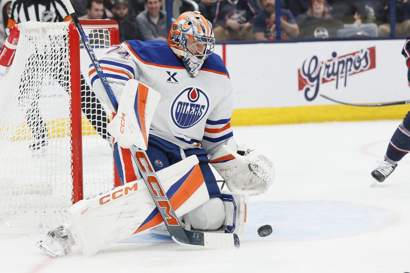 Blue Jackets squash Oilers 6-1, McDavid leaves game with injury | iNFOnews.ca Blue Jackets squash Oilers 6-1, McDavid leaves game with injury | iNFOnews.ca