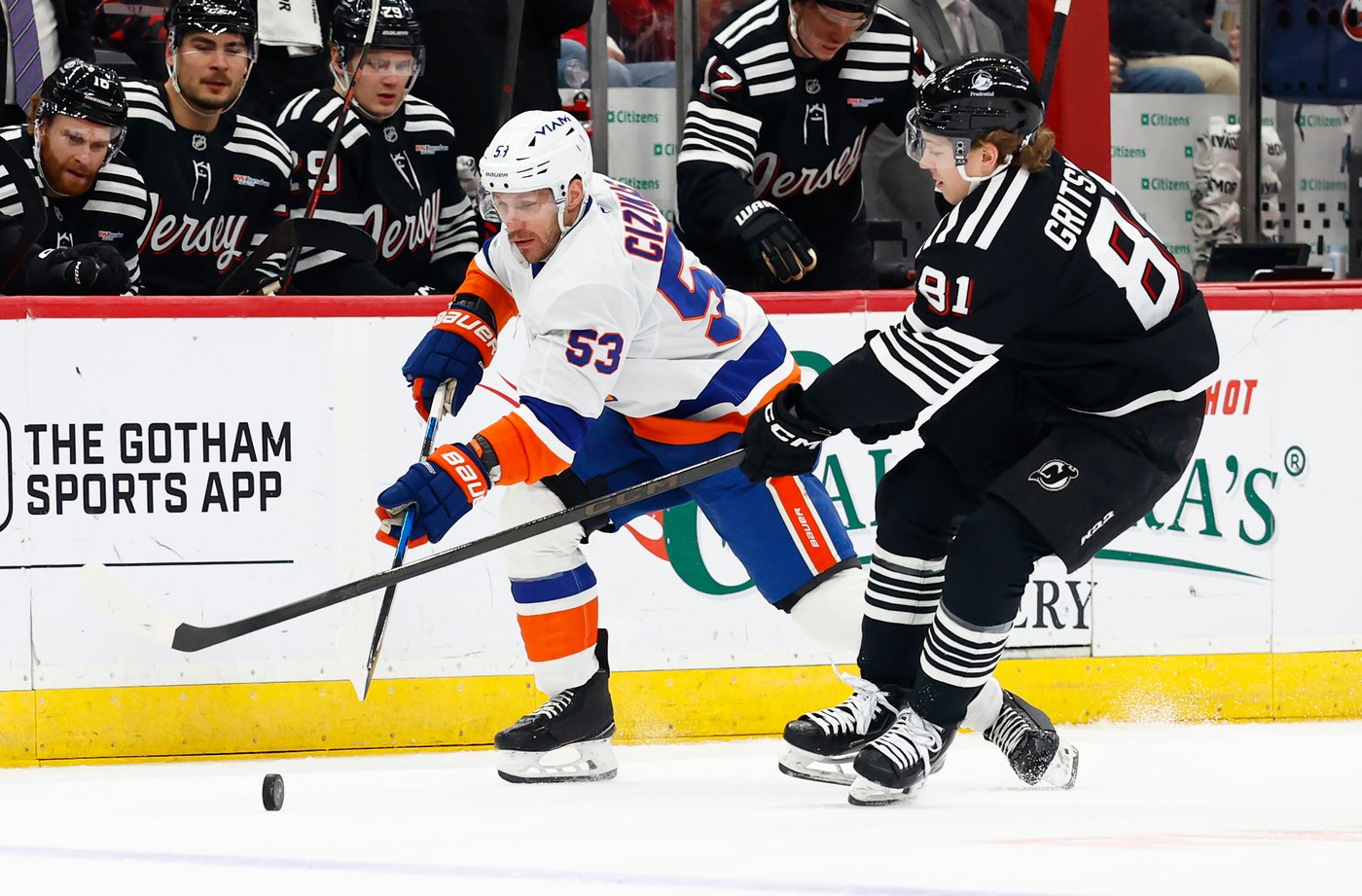 Bo Horvat's late goal lifts Islanders to 3-1 win over Devils | iNFOnews.ca Bo Horvat's late goal lifts Islanders to 3-1 win over Devils | iNFOnews.ca