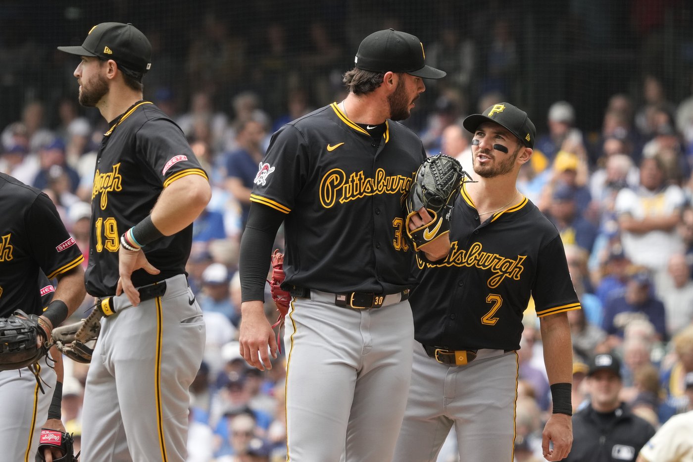 Brewers' Misiorowski continues history-making start to his career by outperforming Pirates' Skenes | iNFOnews.ca