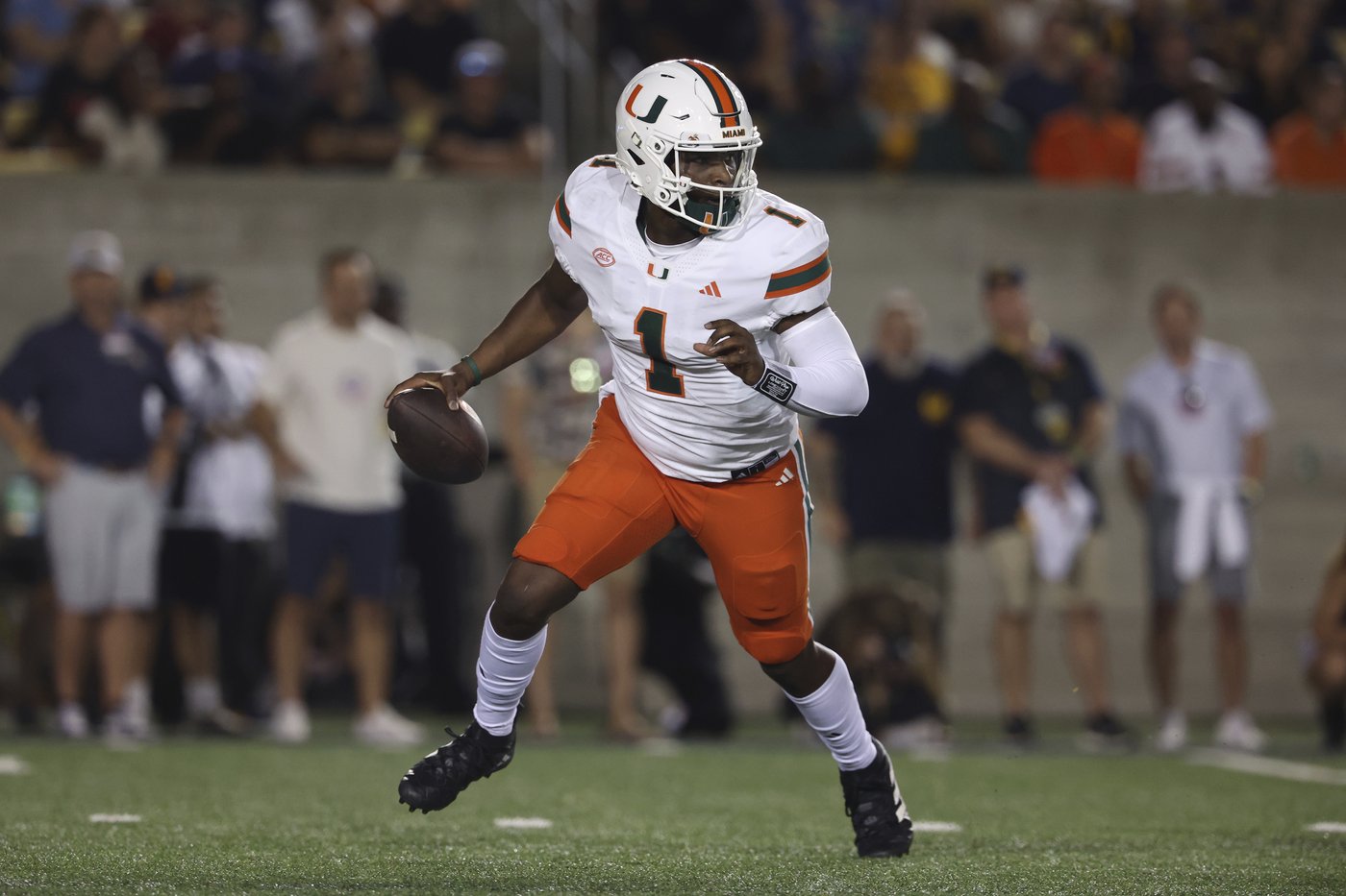 No. 8 Miami rallies from 25 points down to beat California 39-38 | iNFOnews.ca No. 8 Miami rallies from 25 points down to beat California 39-38 | iNFOnews.ca