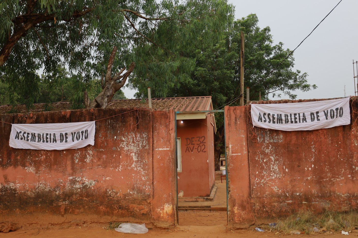 Guinea-Bissau counts votes as president seeks second term and main opposition party is barred | iNFOnews.ca