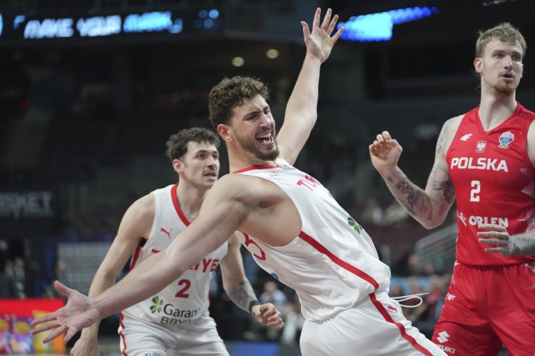 Sengun's triple-double sends Turkey into EuroBasket semifinals as Greece faces Lithuania | iNFOnews.ca