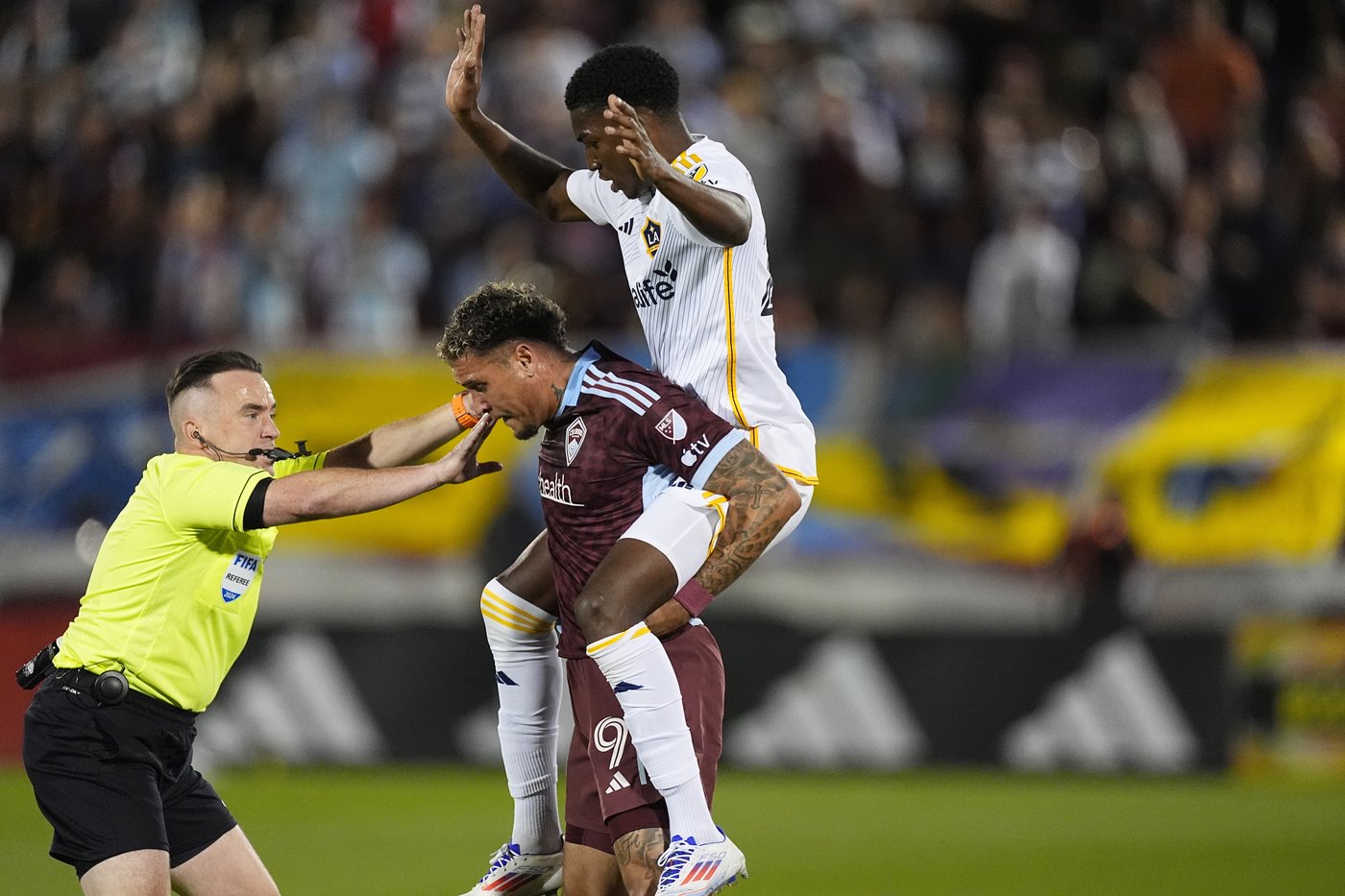 Gabriel Pec, Riqui Puig spark Galaxy to 3-1 victory over Rapids | iNFOnews.ca