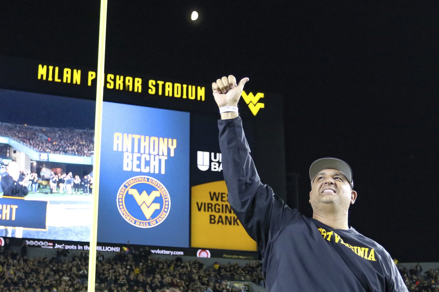 Becht, Hansen lead No. 11 Iowa State over West Virginia 28-16 for first 6-0 start since 1938 | iNFOnews.ca